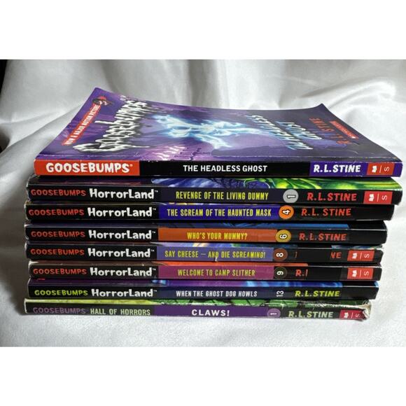 Lot of 8 VTG Goosebumps Paperback Books Hall Of Horrors Horrorland by R.L. Stine - Picture 2 of 7
